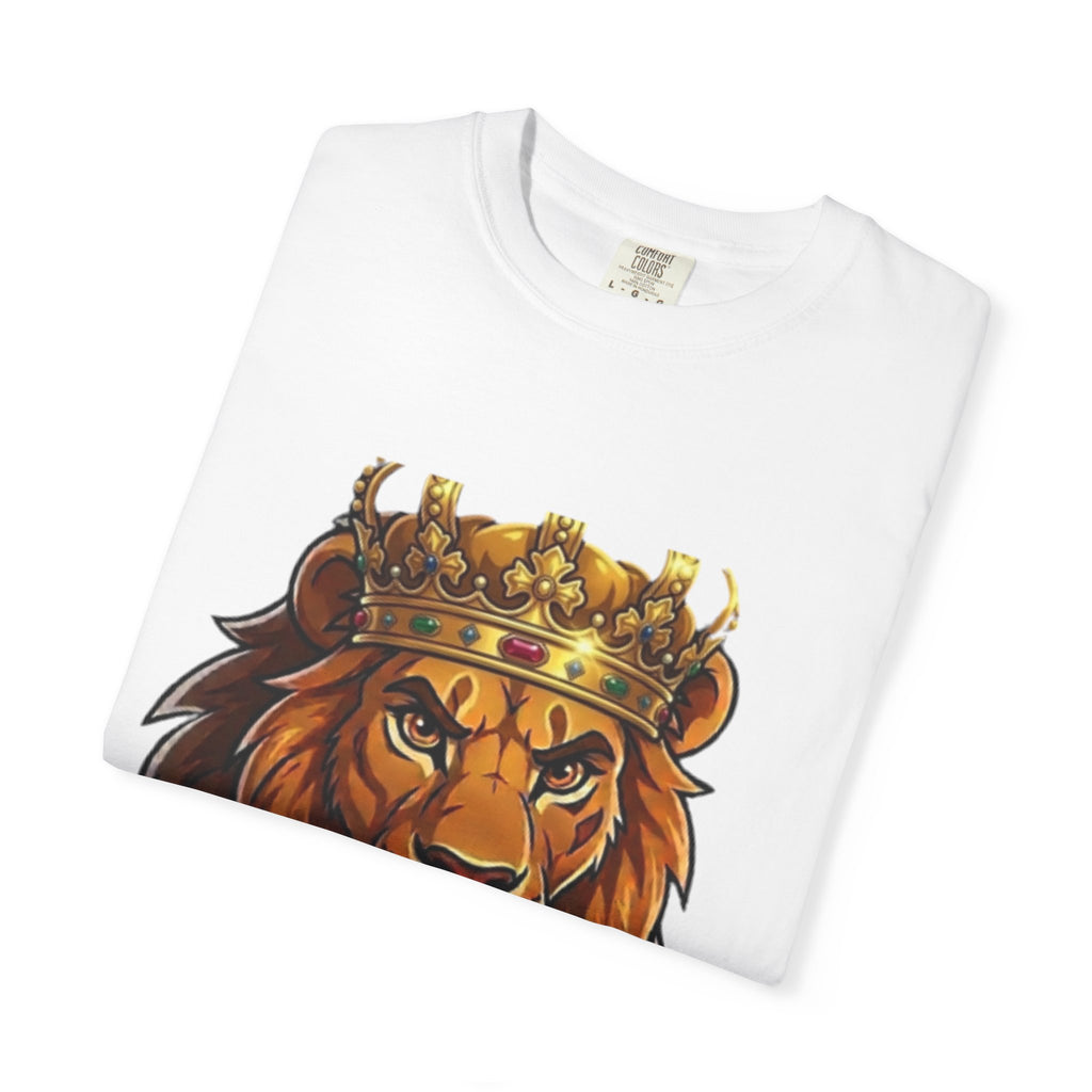 Lion King Graphic T-Shirt — Regal Crowned Lion Front & '25' Back Design